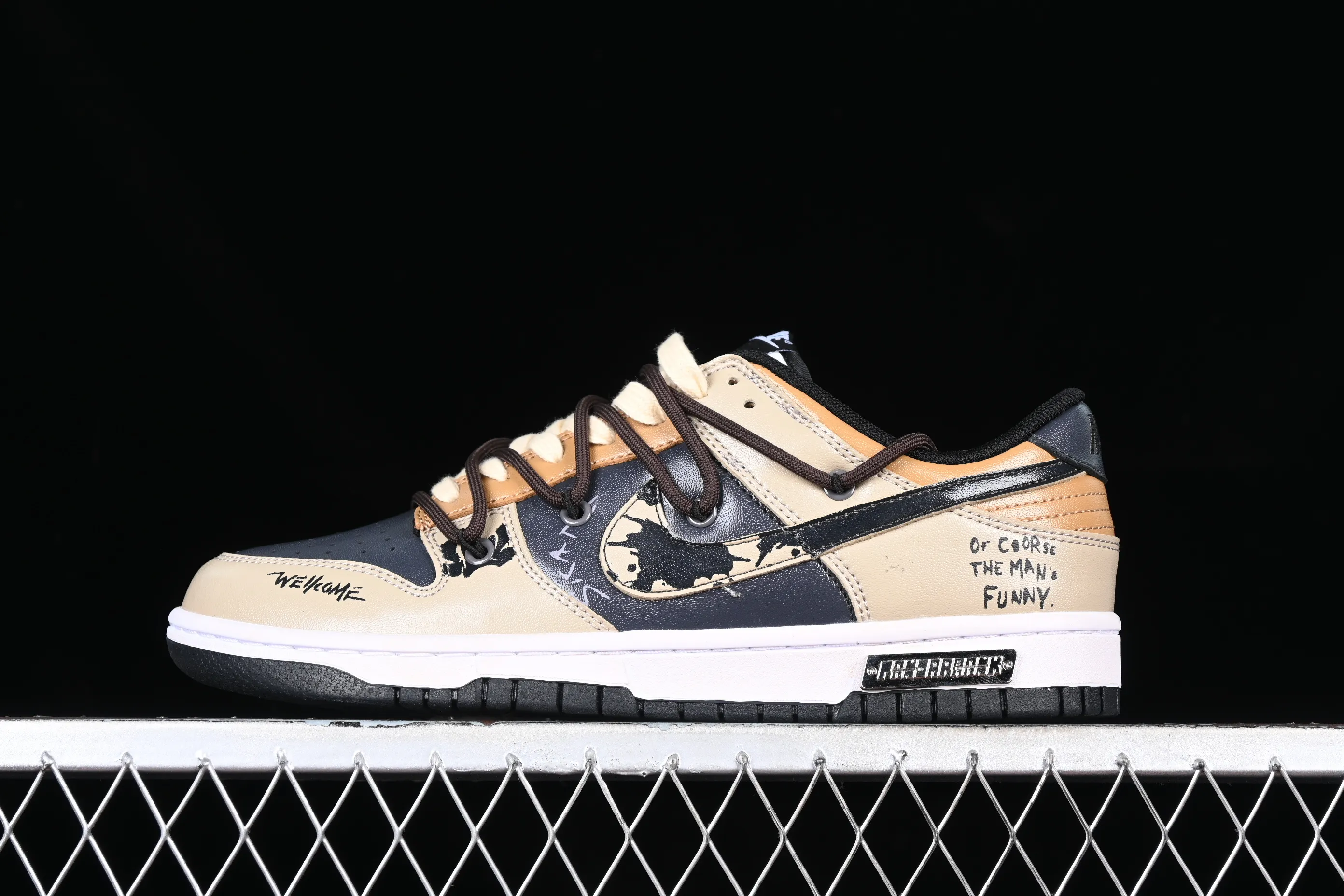 All Categories Nk SB Dunk Series Nk SB Dunk Low Low-top sneakers Customized large box Nk Dunk Low Panda Prank-Sliding Track SB strap low-top casual sneakers DD1391-100